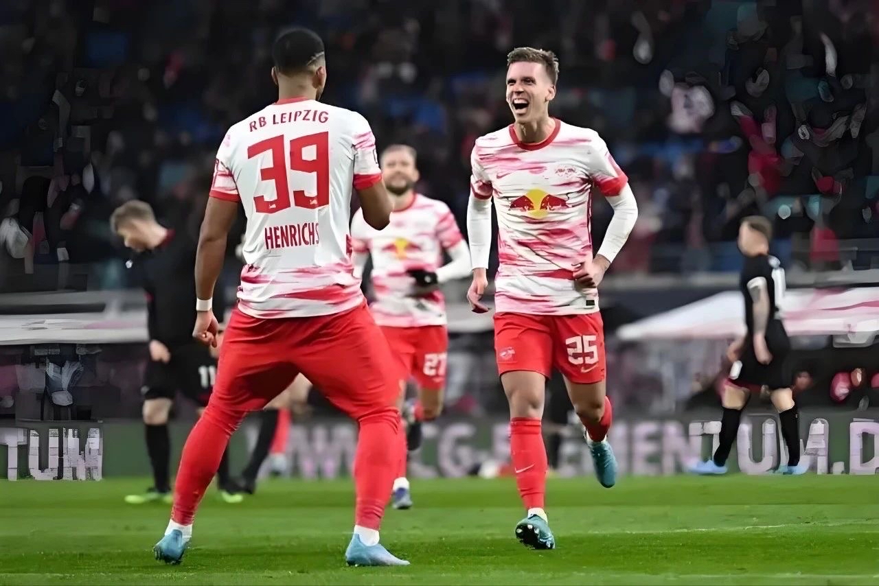 关于斯图加特训练开放日，加时末段战术微调引欢呼，法国杯在即，训练强度明显提升的信息-乐鱼棋牌