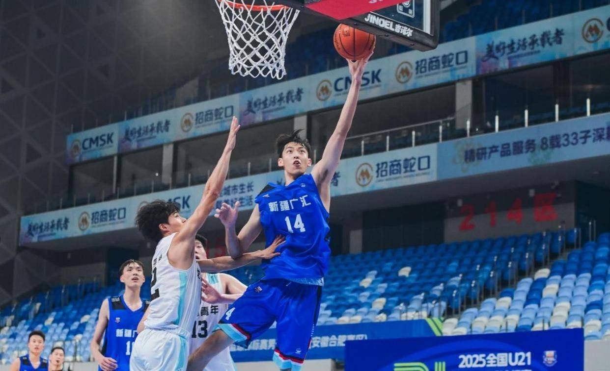 cba季后赛半决赛首场辽宁对阵广厦