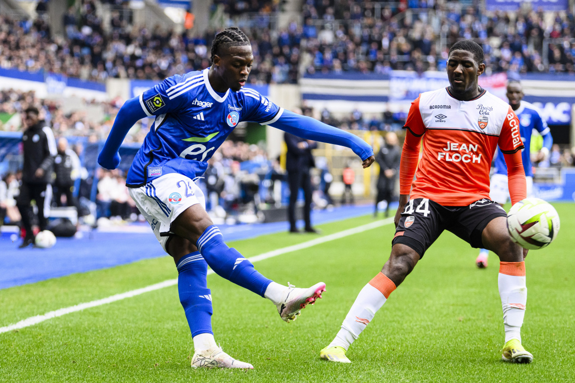 转会期里昂调整名单以备法国杯，临场应变环节打磨，信心回归，细节决定成败的简单介绍