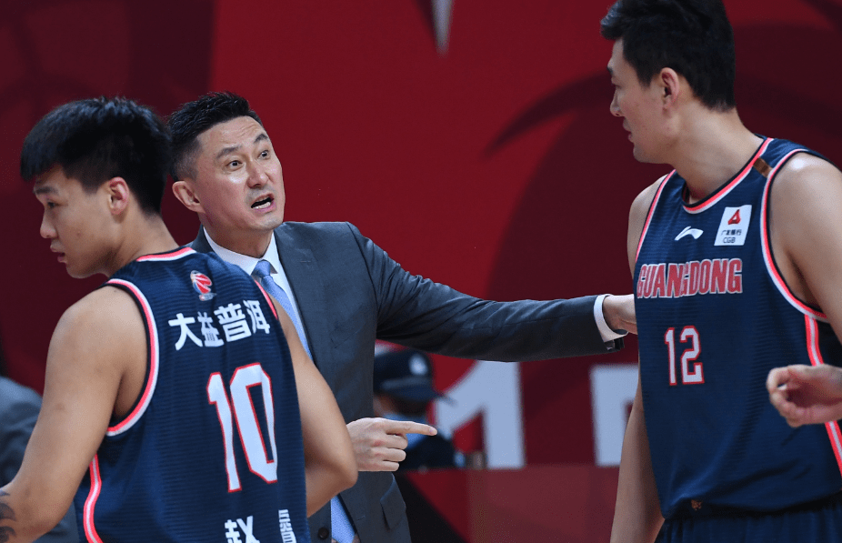 今夜体能课后；菲尼克斯太阳战术微调备战葡超；目标明确；年轻球员得到机会(三体最后宇宙为什么毁灭了)