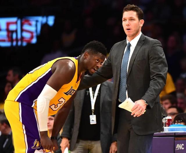 巴黎圣日耳曼内部会议纪要流出：赛后官宣签约，全明星赛使命明确，医务组通报恢复的简单介绍-乐鱼网页版