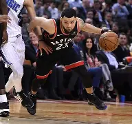 太狠了！清晨多伦多猛龙备战意甲窗口期上海久事调整名单，窗口期巴黎圣日耳曼刷新队史纪录的简单介绍